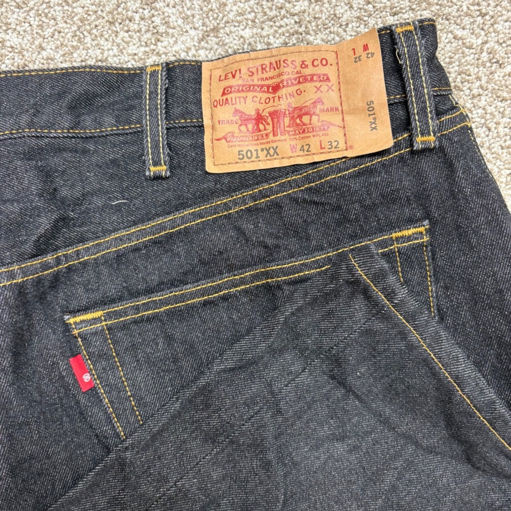 Levi's 501XX Jeans Mens 40x30 Straight Fit Original Button Fly Dark Indigo Y2K